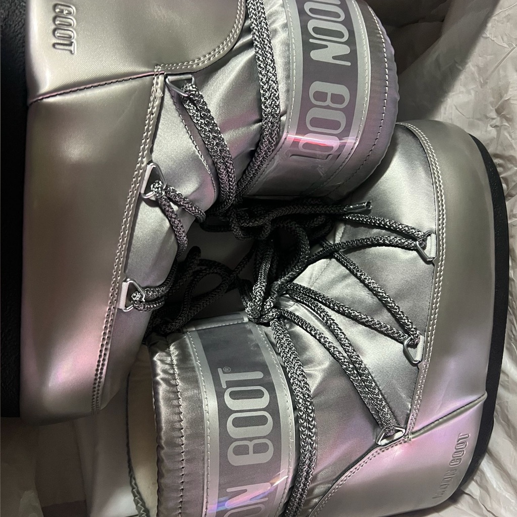 Nwb Moon Boot Boots Women Size Us Size 4.5/6